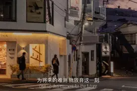 一扇不对你开放的门，一直敲是不礼貌的图片