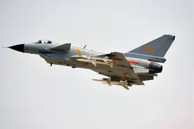 歼-10首飞25周年，外媒：中国战机革命性飞跃，解放军跨时代一步图片