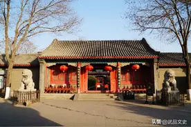 俗话：“一户开两门，人财都难存”，两门指的是啥？有没有道理图片