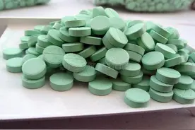 布洛芬不能“万金油”，服药期间遇上这4种情况，赶紧停药图片