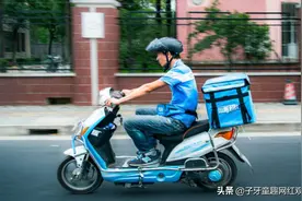 外卖宝宝：半岁宝宝随父送外卖，如今一笑倾城萌翻网友图片