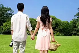 六十岁以后，夫妻感情再好，也要主动“装糊涂”图片