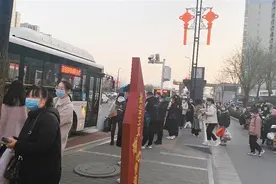 “地铁韦曲南站”公交线路过于集中导致拥堵 回复来了图片