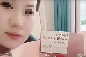 邯郸初中生有多孝顺，帮家人卖苹果给母亲送花，曾被欺压至想自杀图片