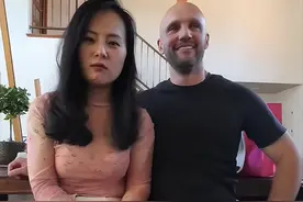 2018年，安徽姑娘远嫁美国，婚后独自带三娃，后来直言：后悔了图片