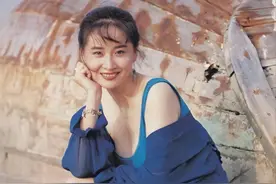 “香港第一美女”于莉：为何会突然之间退出港圈，并单身至今？图片