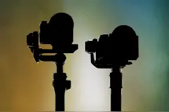 智云官宣5月10日推出两款稳定器新品，新增LED补光灯图片