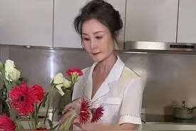 雪瑞姑姑：全网第一富婆，曾任沃尔玛副总裁，花甲之年却活成18岁图片