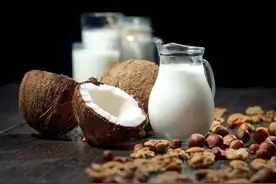 椰奶对减肥有好处吗？图片