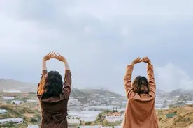 兄弟姐妹之中，“命最好”的人有两个征兆，并非迷信图片