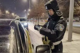 脱下军装穿上警服 他们依然是最可爱的人图片