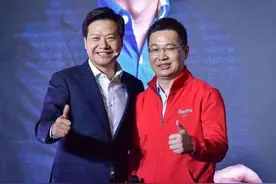 小米卢伟冰又升了，其经历像极了权臣和珅图片