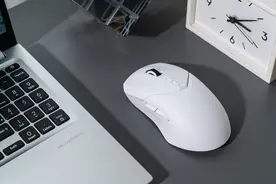 定制版原相3395，C+分离式按键预压技术：雷柏VT9PRO无线游戏鼠标体验图片