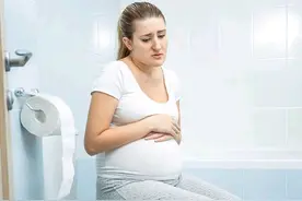 孕期孕妇上厕所有“讲究”，牢记“两要三不要”对胎儿和孕妇都好图片