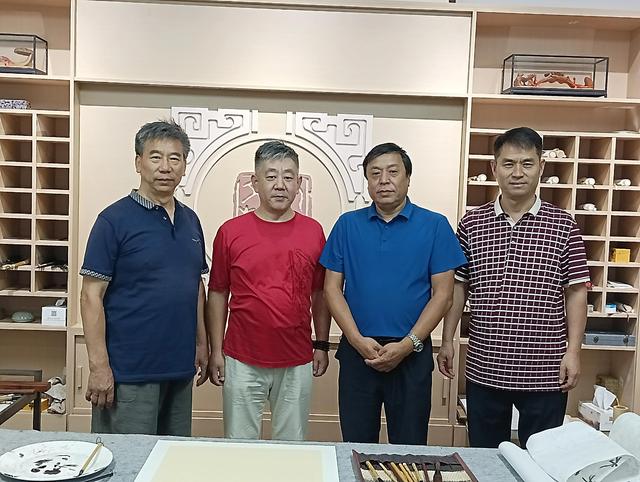 庄 则：“方寸”金戈铁马 “举刀”几度秋凉