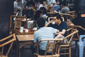 四川50岁大哥，30多年来每天坚持喝茶，总结出了2个“教训”图片