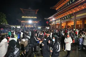【万家团圆我在岗位】广西柳州：民俗喜乐闹元宵 平安幸福我守护图片