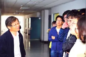 想当大学教师具备哪些条件？三个要素很重要，第一个是“硬要求”图片