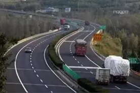 中国3000万卡车司机——四海为家，运输路上的江湖客图片