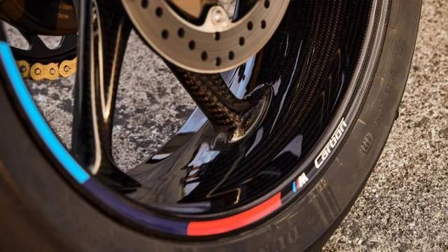 新款宝马公升级跑车S 1000 RR欧洲发布 加装空力套件/动力小涨