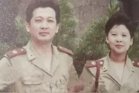 歌手董文华：丈夫苦等我5年无怨言，低谷时还帮我走出名誉风波图片