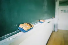 特殊年代，学历倒挂的老师图片