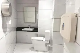 卫生纸到底能不能丢进马桶里用水冲走？图片