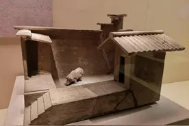 人在上面拉，猪在下面吃，古代军队如何解决几十万人的排泄问题？图片