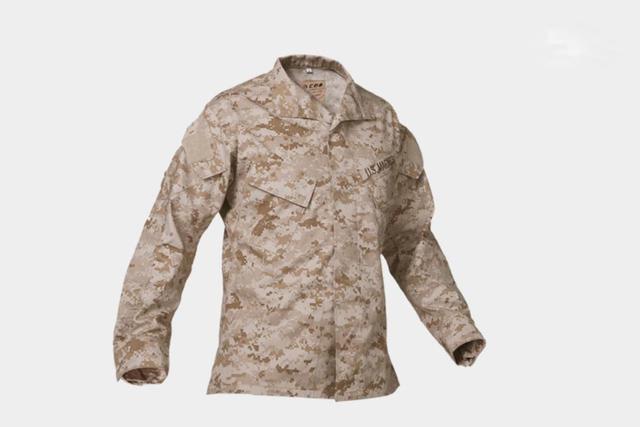 "迷彩"是士兵和武器的一种伪装手段,世界上的第一种迷彩诞生在十九