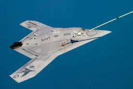 前所未见！成飞海报意外曝光中国版X-47B，这是歼-20忠诚僚机？图片