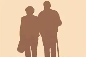 东北夫妻关于给老人钱的对话，这媳妇太厉害了，这男人太现实了图片