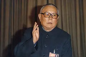 李先念受46年往事指责，毛主席：大叛徒头子，李先念闻言豁然开朗图片