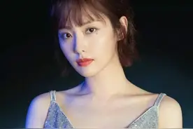 张嘉倪：貌美肤白身材高挑，气质出众，性感迷人风情万种图片