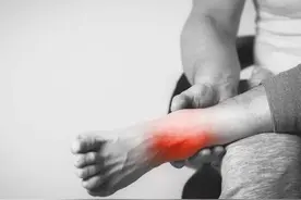 踝关节扭伤后疼痛3年，深受其苦！最终医生建议检查核磁发现病因图片