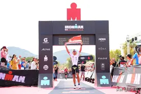 追光｜他们很意外，一个中国人能够追上来图片