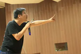 张雪峰：没有关系不要学电气 电气系社畜：你丫的真敢说图片
