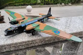 用积木做出的惠灵顿轰炸机，会比游戏中的表现更强悍吗？图片