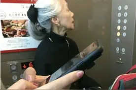 被路人视角下的奶奶们惊艳了！那些藏在白发和皱纹里的美，真高级图片