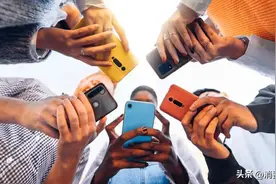 22款手机配件费用对比：苹果换电池费用高；自费换主板不如换新机？图片