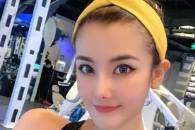 “健美版古力娜扎”沐拉拉，曲线身材，魅力十足，高颜值女私教图片