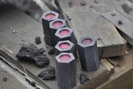 “千树万树梨花开”，铝热弹绽放瞬间，威力比白磷弹还厉害？图片