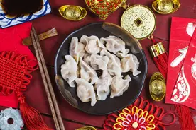 明天大年初一，牢记“2吃2做5不碰”，老传统不能忘，虎年行大运图片