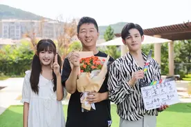 王润泽：从困苦的穷孩子，到撑起整个家的男明星，这一路有多难图片