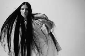 16岁中国香港女歌手签约索尼唱片，正式在日本出道图片