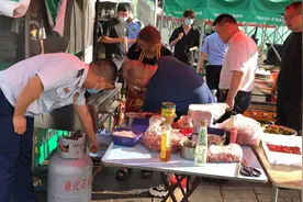 抚远大队深入辖区“大排档”开展消防安全检查图片