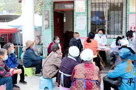 【我为群众办实事】平塘：真情关爱“夕阳红” 免费体检送健康图片