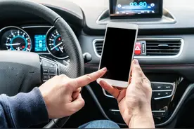 除了Carplay和CarLife，我可能又发现了一种能用的车机互联！图片