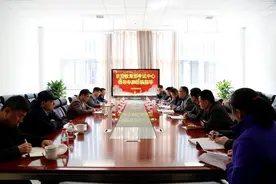 高考前后，出题人都在哪？连家人都联系不到：这段日子他们也很难图片