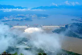 长江电力公司经营三峡等6座大型水电站，高管们的年薪大多过百万图片