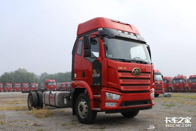 6缸260马力高顶双卧，一汽解放J6L尊享版堪称绿通运输利器